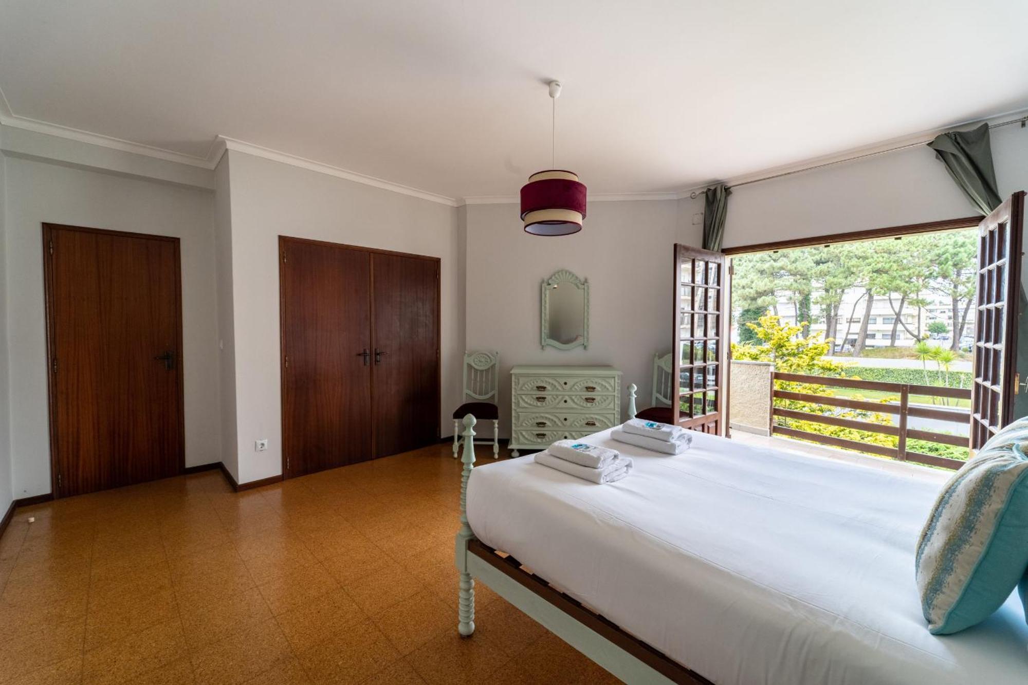 Amorosa Villa, 500M From The Beach By House And People Exterior photo