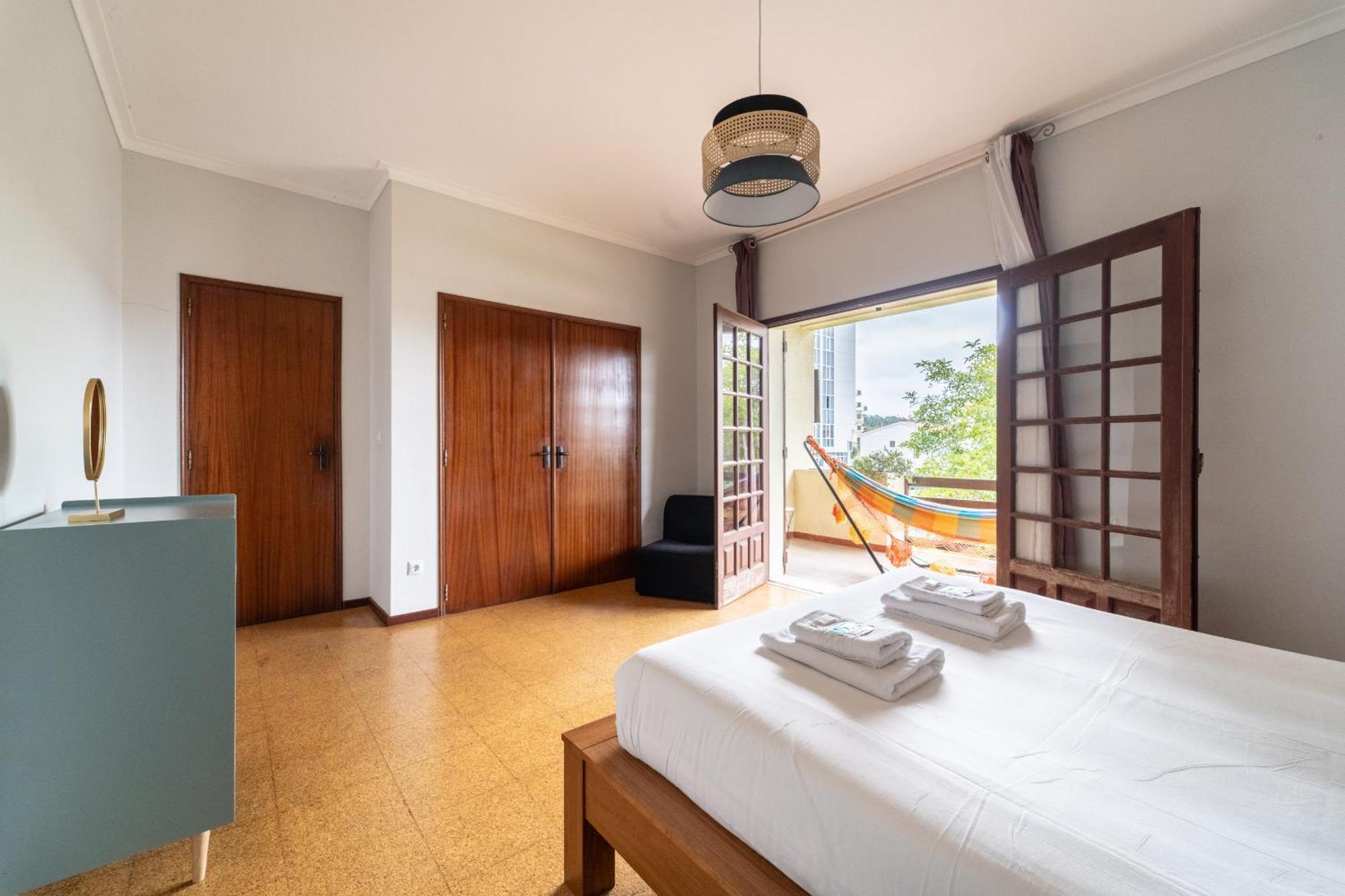 Amorosa Villa, 500M From The Beach By House And People Exterior photo