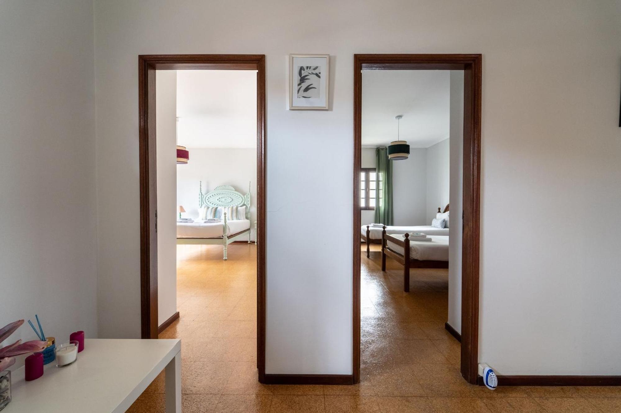 Amorosa Villa, 500M From The Beach By House And People Exterior photo