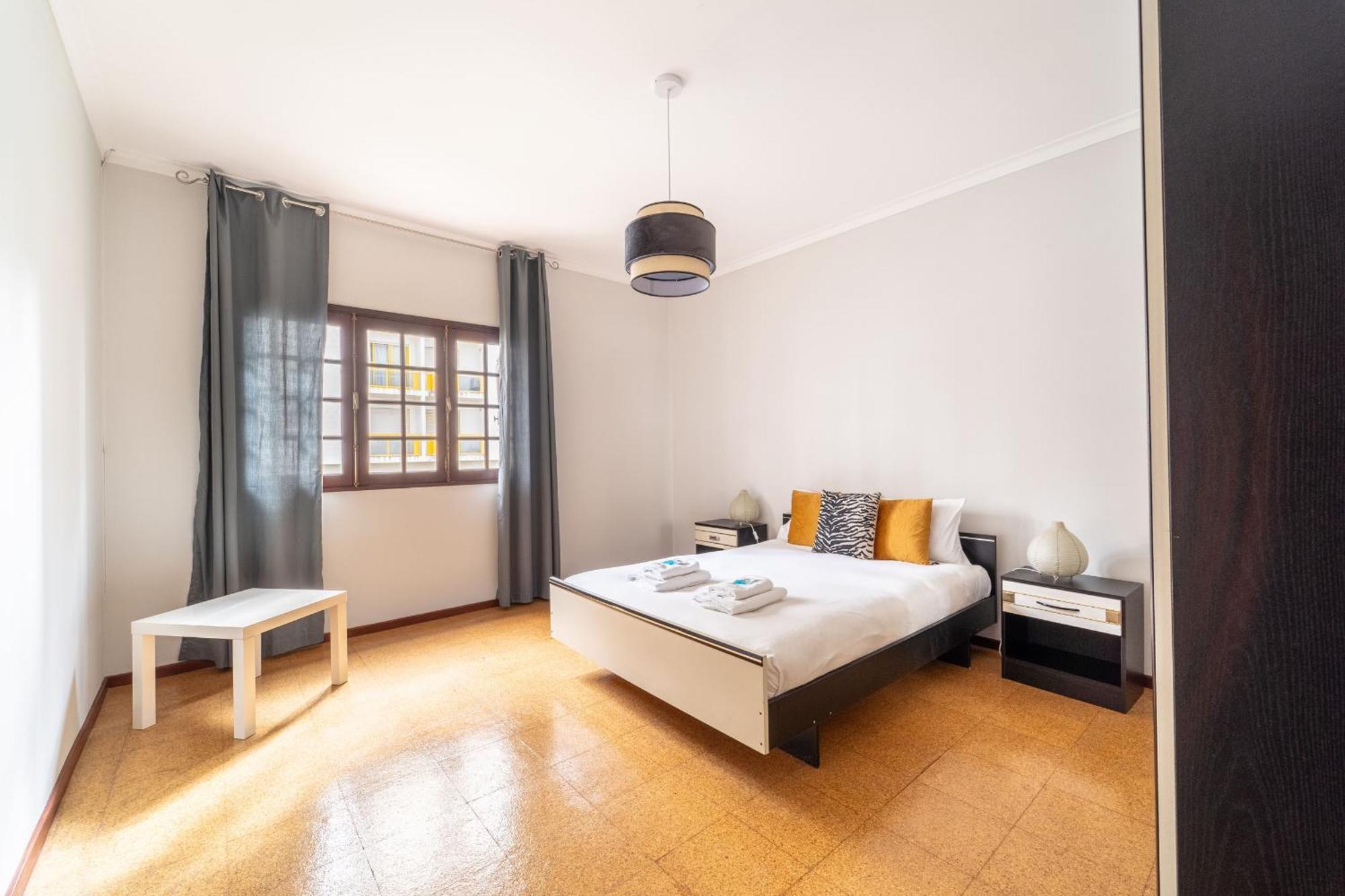 Amorosa Villa, 500M From The Beach By House And People Exterior photo